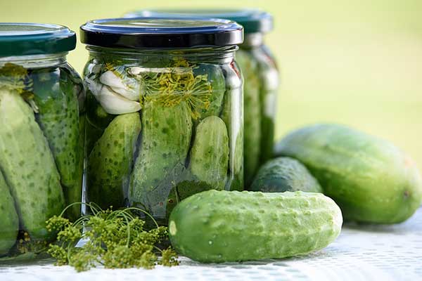 Cornichons en bocal