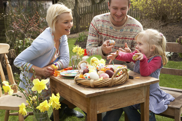 Pâques en famille dans le jardin