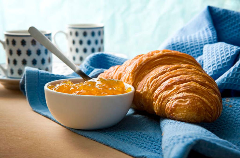 Petit déjeuner au lit