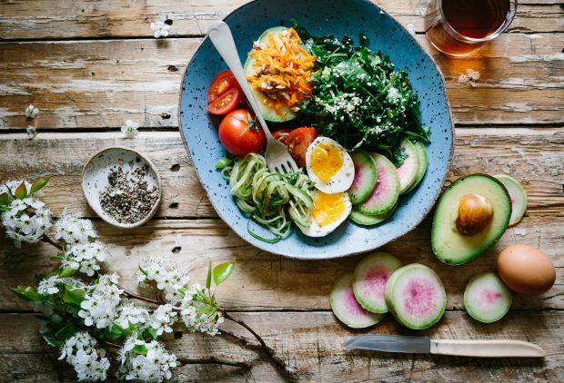 Un plat préparé avec des produits frais